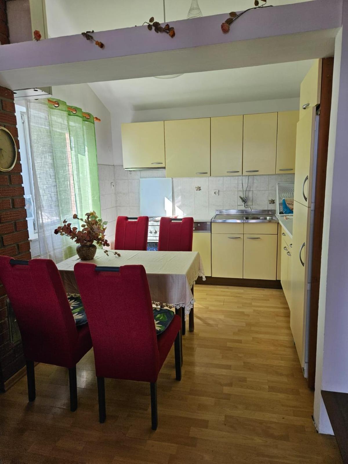 Apartments With Swimming Pool 9X4M Selce Exterior foto